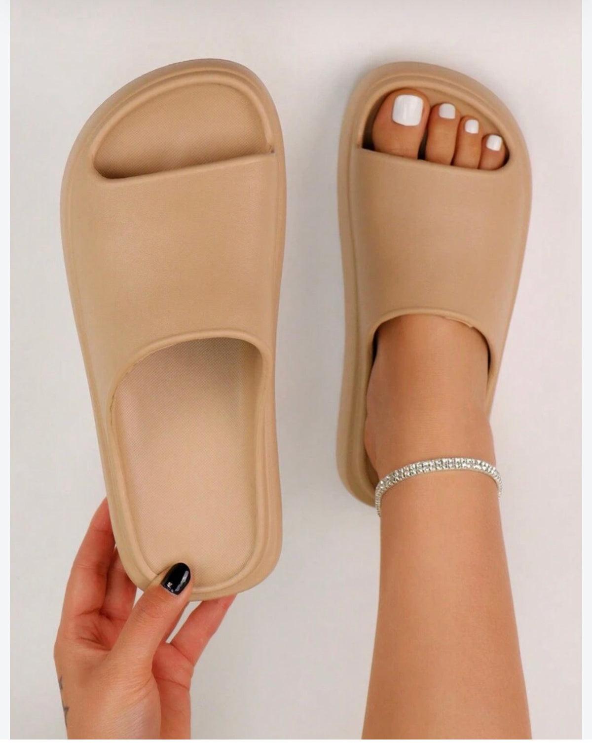 Thick-soled, open-toe cloud or platform EVA slide sandals 37-38